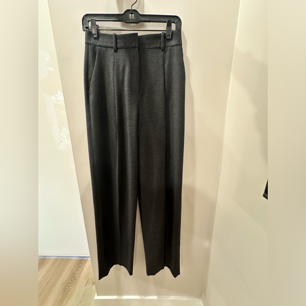 Theory Single Pleat Pant in Good Wool